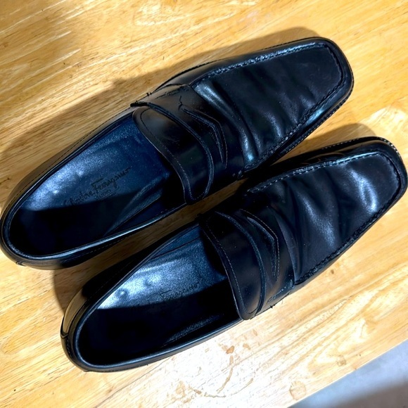 Salvatore Ferragamo black loafers (US Size 8D) gorgeous looking shoes - Picture 1 of 11